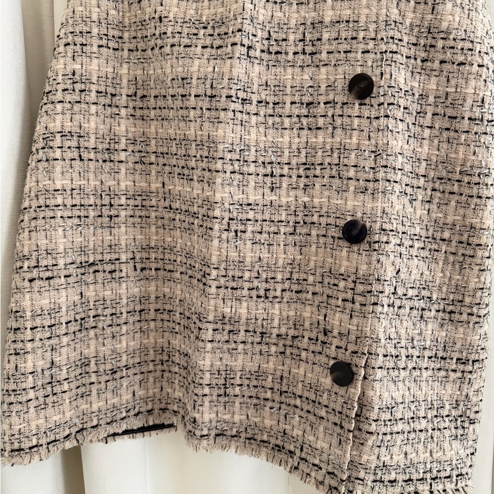 Ann Taylor Black Waistband Beige Skirt